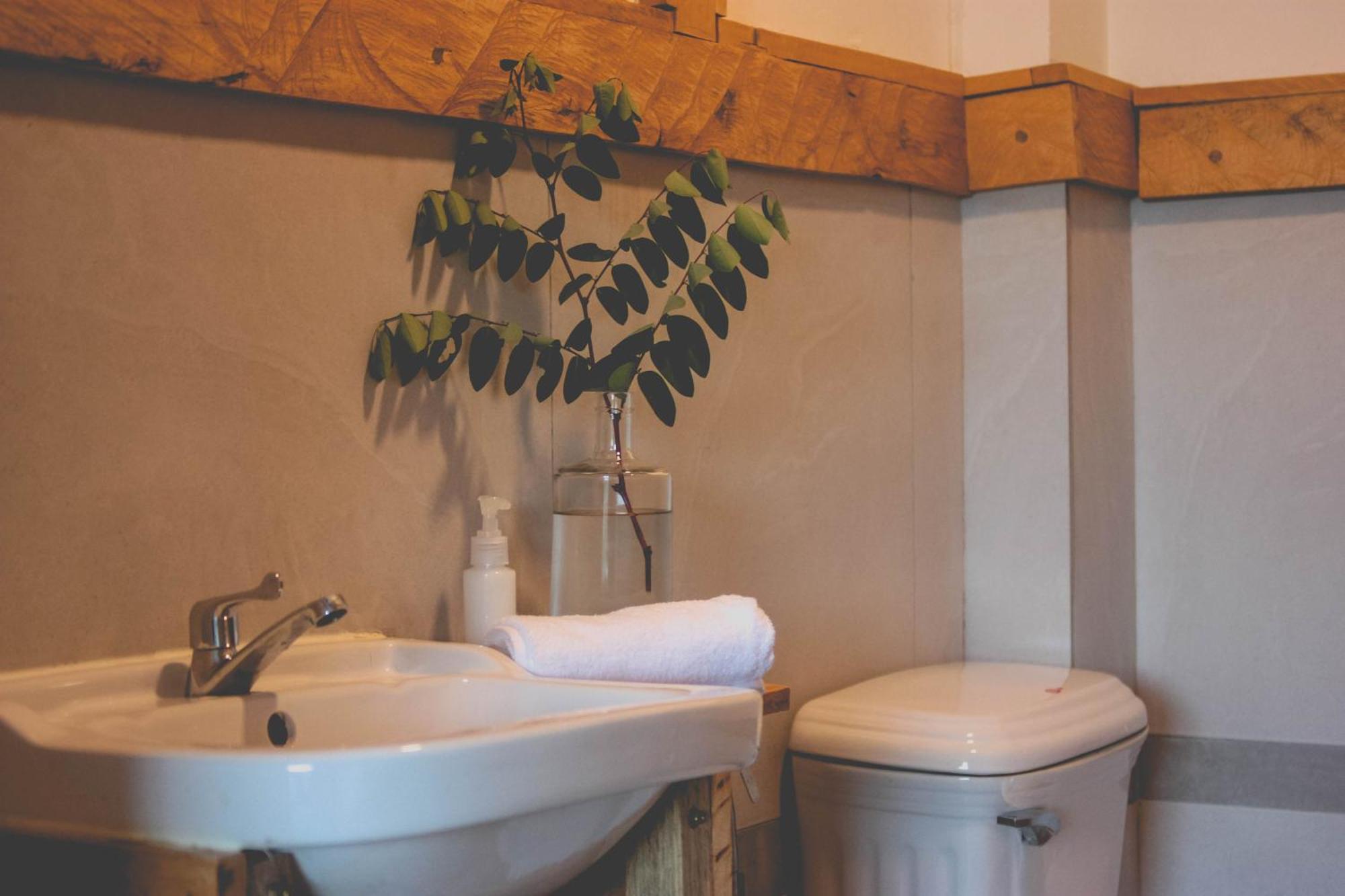 Dahlia Guesthouse 코롱 산로엠 외부 사진